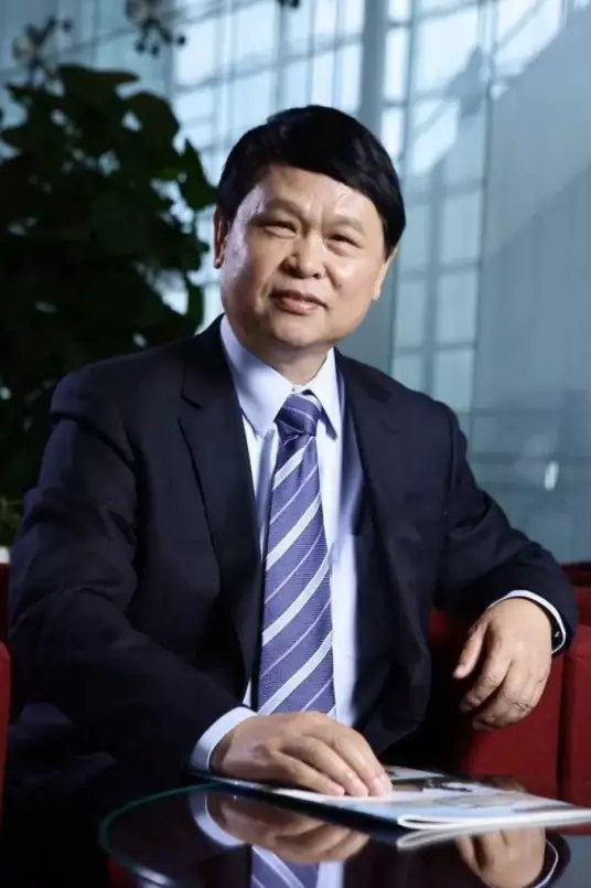 徐兵河.肿瘤内科专家，中国工程院院士